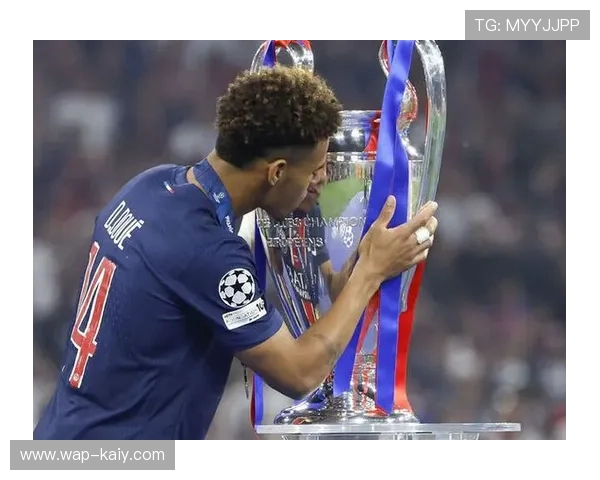 巴黎圣日耳曼新援杜埃决赛梅开二度，助队首夺欧冠